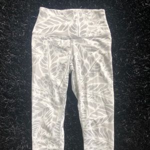 AloYoga cropped leggings.